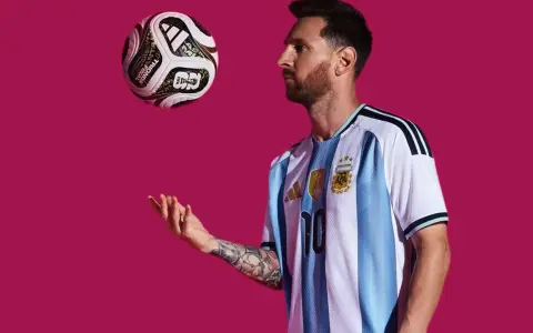 Con Messi de modelo, adidas presentó la nueva pelota que se usará a partir de las semis del Mundial