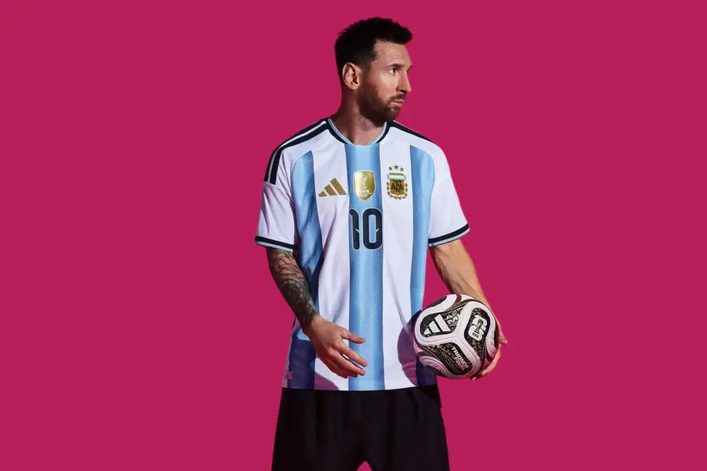 Con Messi de modelo, adidas presentó la nueva pelota que se usará a partir de las semis del Mundial