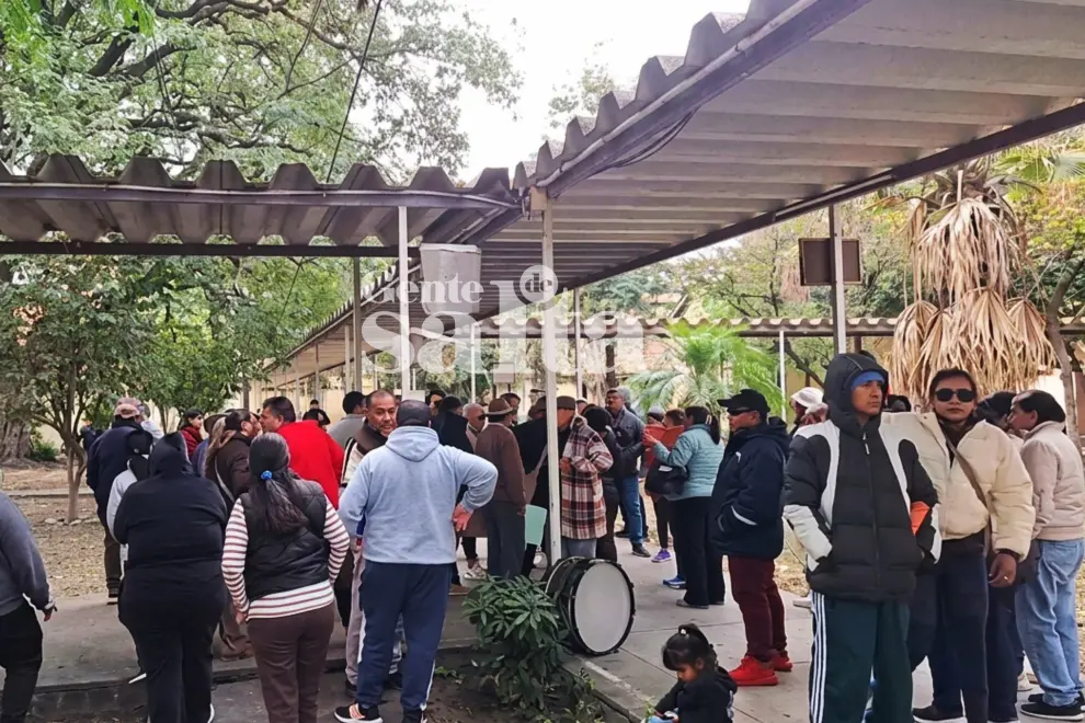 Manifestación en el hospital de Güemes