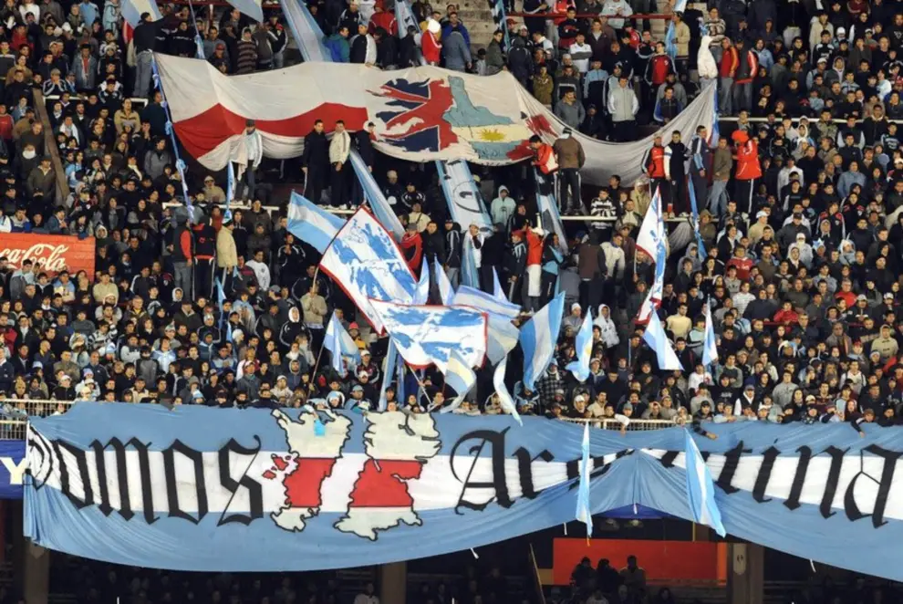 En el fútbol argentino, las banderas de Malvinas son moneda corriente.