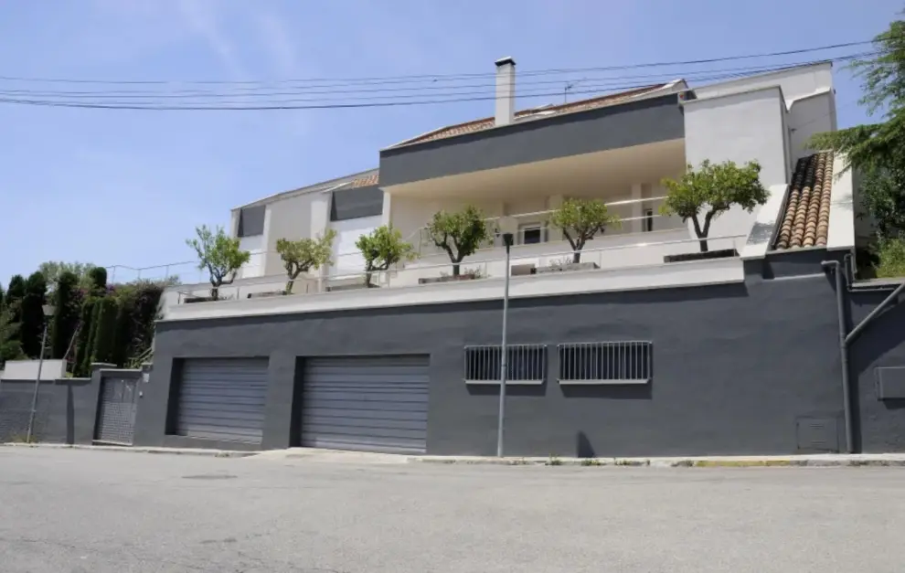 El frente de la casa de Lamine Yamal en España.
