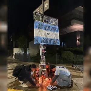 La esquina del Diego: Segurola y Habana se convirtió en un santuario en la previa de Argentina-Inglaterra