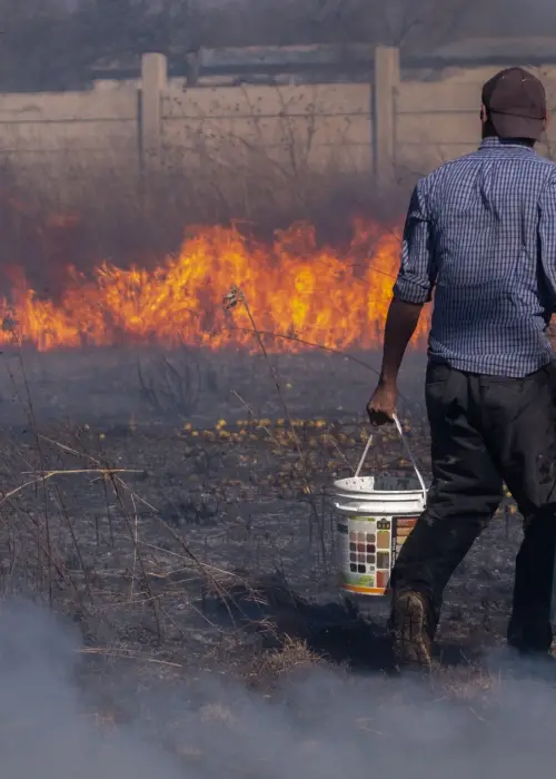 Incendios en inmediaciones de San Luis y Circunvalación Oeste
