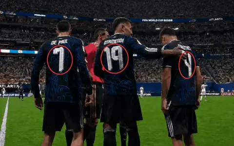 Otamendi, De Paul y Montiel, en la imagen que alimentó otro “elijo creer” rumbo a la final.
