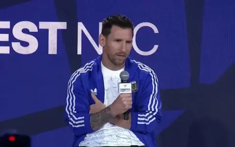 Lionel Messi habló en un evento que organizó la FIFA en Nueva York. También estuvieron Scaloni, el Dibu Martínez, Luis De La Fuente y Rodri.