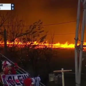 Imágenes impactantes y noche de preocupación en Salta: Las llamas también llegaron al Martearena mientras River jugaba por Copa Argentina