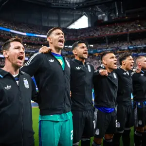En esta ganamos por goleada: La abismal diferencia de títulos oficiales entre Argentina y España