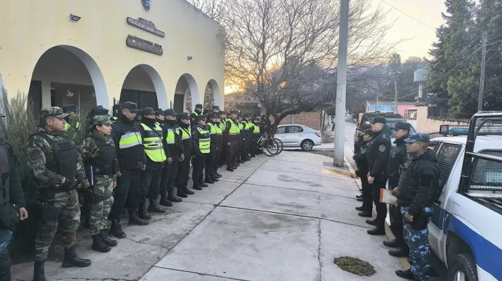 Efectivos deberán buscar a los agresores en Chicoana.