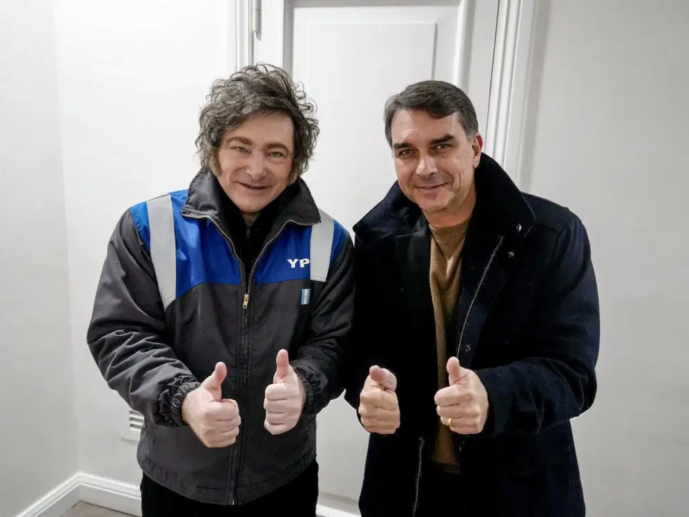 Milei y Flavio Bolsonaro.
