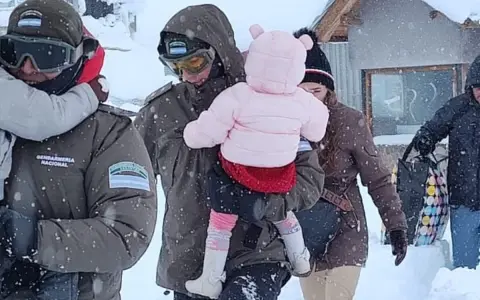 Familias enteras fueron rescatadas.