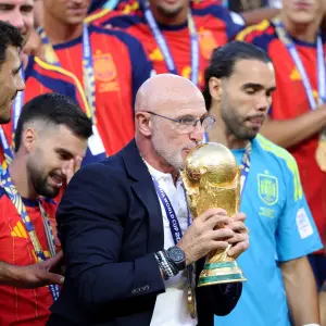 De la Fuente celebró la conquista del Mundial, elogió al Dibu Martínez y destacó la unión del plantel español