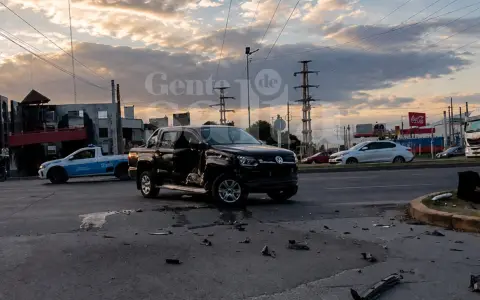 Chocó y se dio a la fuga en avenida Paraguay: Una familia fue hospitalizada