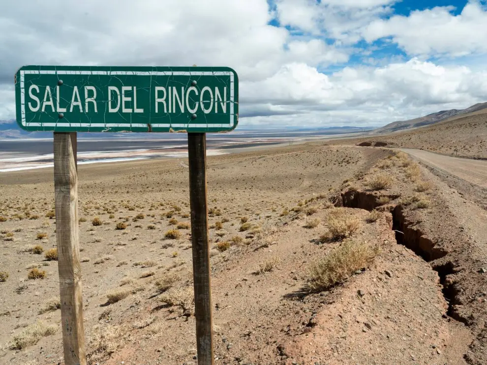 El Salar del Rincón, donde Rio Tinto desarrolla la extracción de litio.