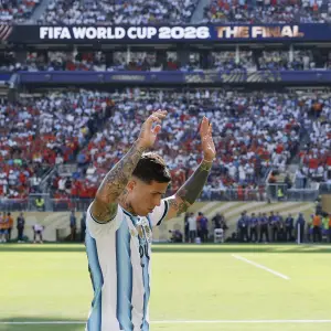 El emotivo mensaje de Enzo Fernández tras la final perdida y su expulsión: La reflexión que conmovió a los hinchas argentinos