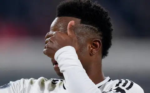 Los detalles del retoque estético al que se sometió Vinícius Jr.