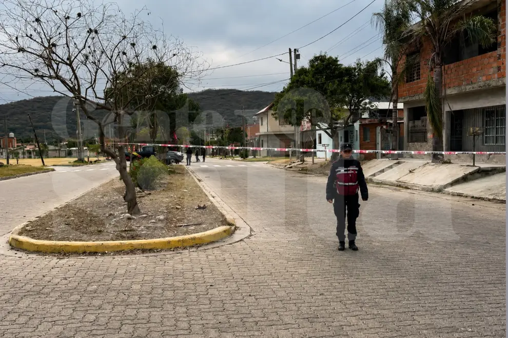 Hallan sin vida a una mujer en el barrio 17 de Octubre dentro de un santuario