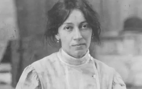 Lola Mora, la escultora salteña creadora de la Fuente de Las Nereidas que desafió los límites de su época