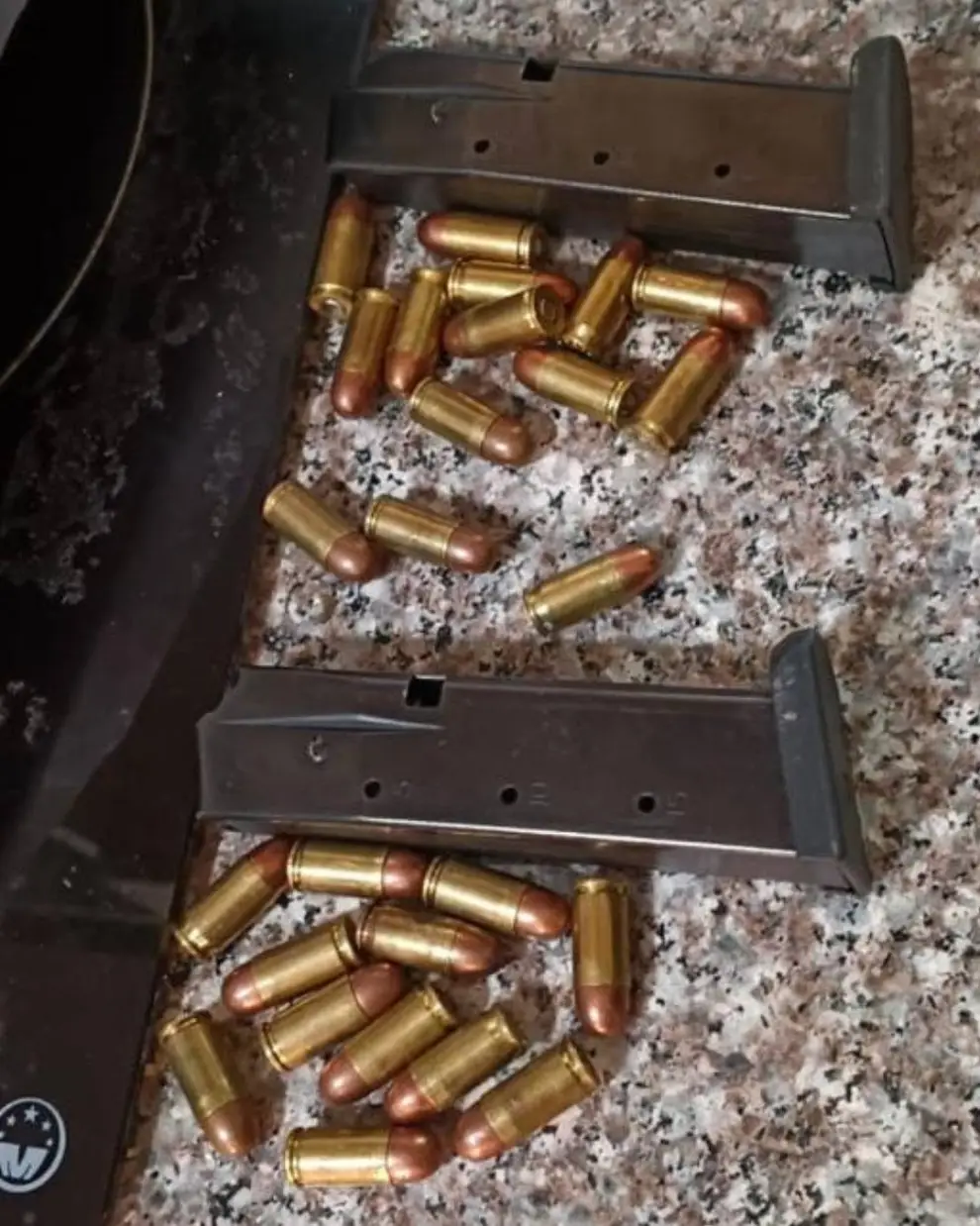 Entre los elementos secuestrados hay armas y municiones.