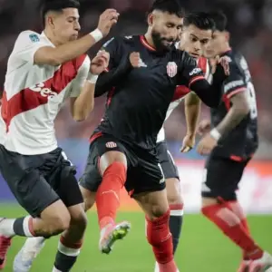 Histórico: Barracas ganó por primera vez en el Monumental y le dio otro sopapo a River, con Otamendi y Correa en cancha
