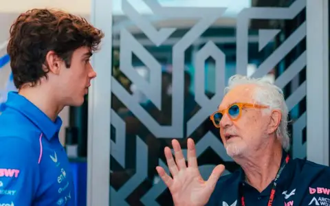 Falavio Briatore y una charla con Franco Colapinto.
