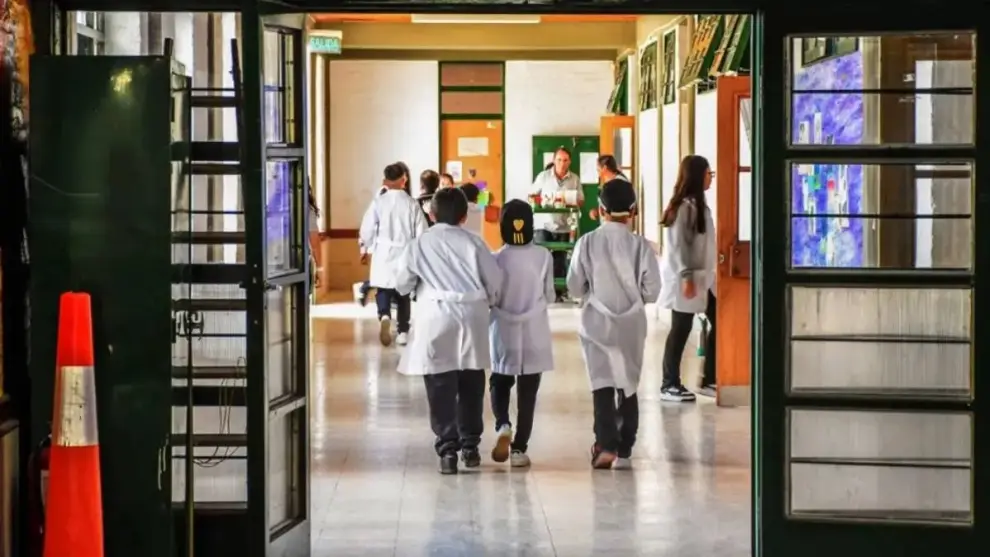 Los chicos vuelven a las aulas.