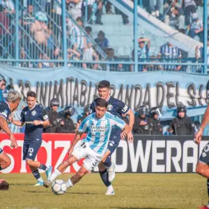 "A lo Mundial 2026", se aplicó por primera vez el "cooling break" en el fútbol argentino y uno de los equipos explotó de bronca