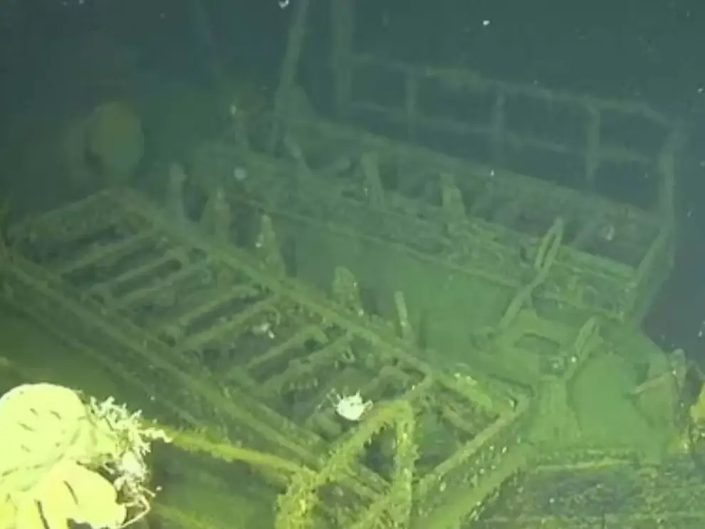 Drones submarinos grabaron al barco fantasma.