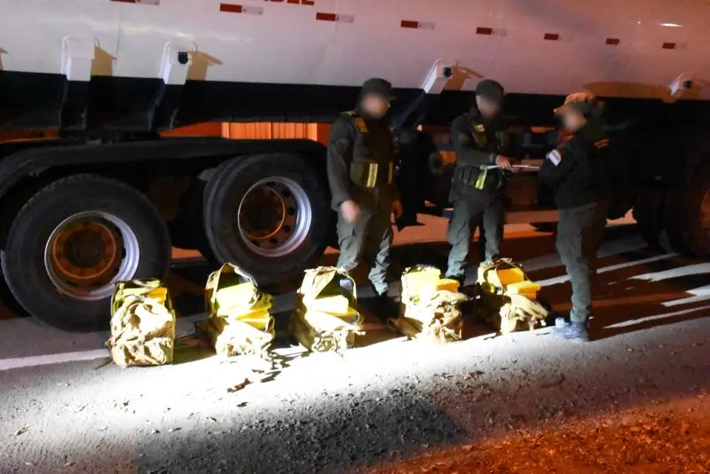 Secuestro de la droga que estaba oculta en camiones cisterna.