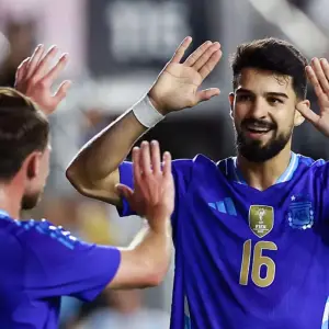 Jugó apenas unos minutos en el Mundial, dio el pase gol ante Suiza y ya hay una oferta millonario de Europa para un integrante de la Scaloneta