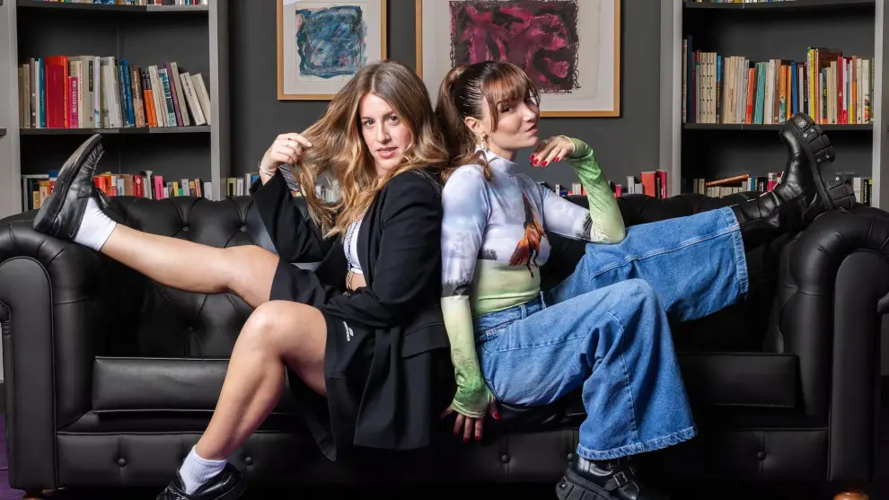 Brenda Asnicar y Laura Esquivel