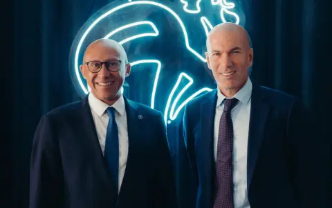 Zidane junto a el presidente de la FFF Philippe Diallo